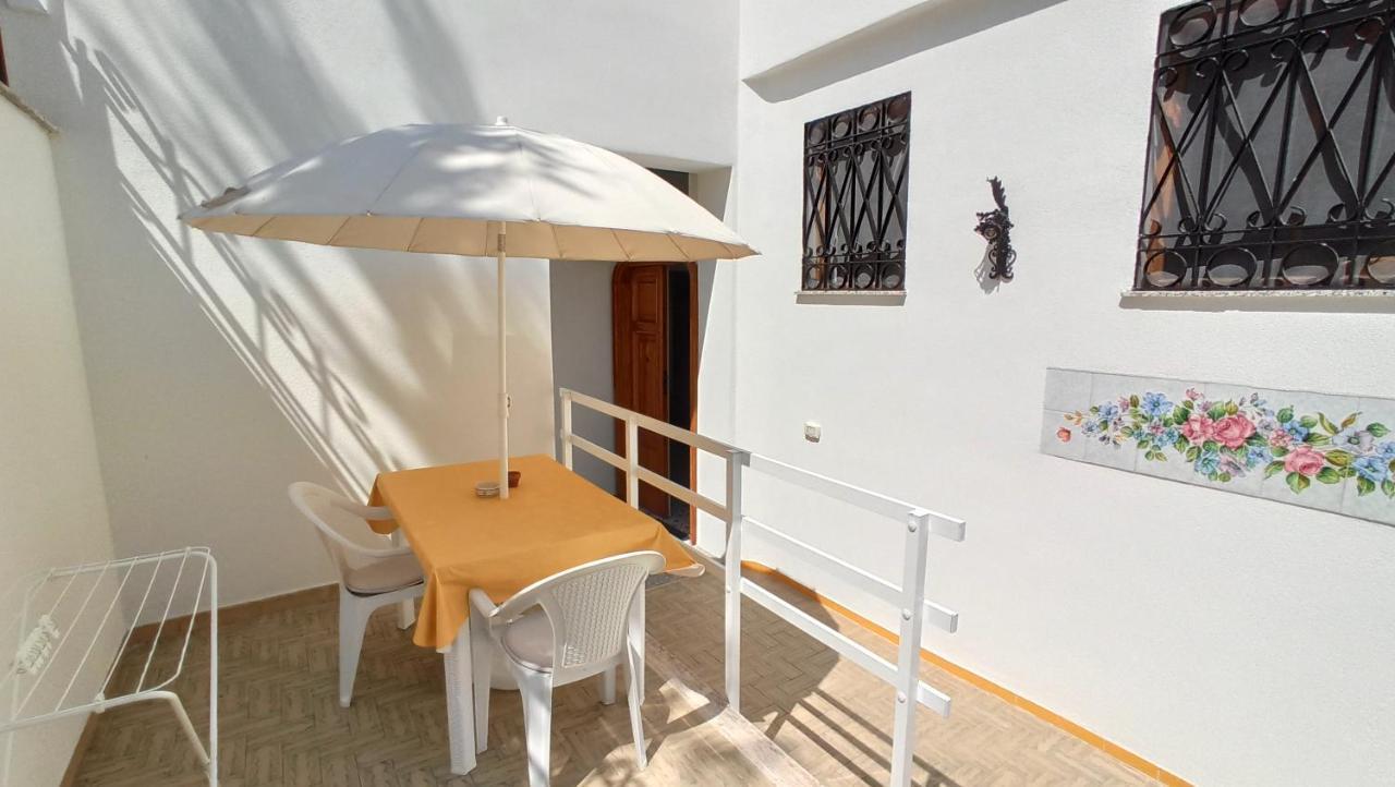 Villa Mary - Apartments Trani Extérieur photo