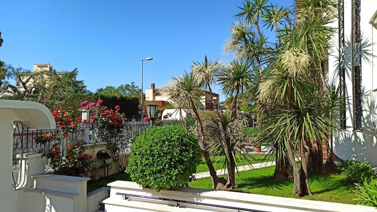 Villa Mary - Apartments Trani Extérieur photo