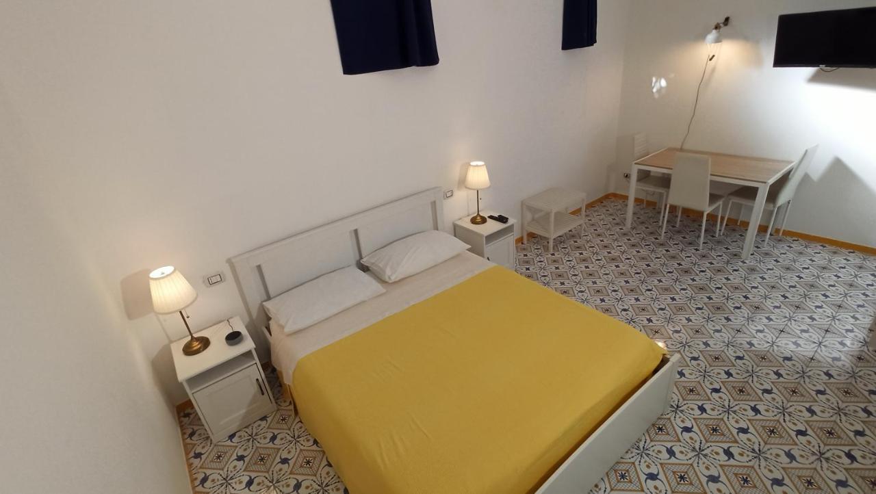 Villa Mary - Apartments Trani Extérieur photo